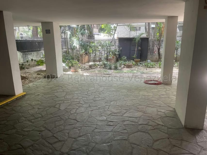 Apartamento (1 Nivel) en Venta en La Florida, Distrito Metropolitano - 39