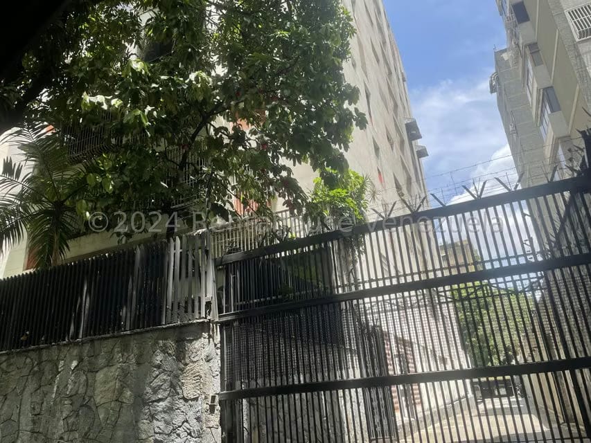 Apartamento (1 Nivel) en Venta en La Florida, Distrito Metropolitano - 43