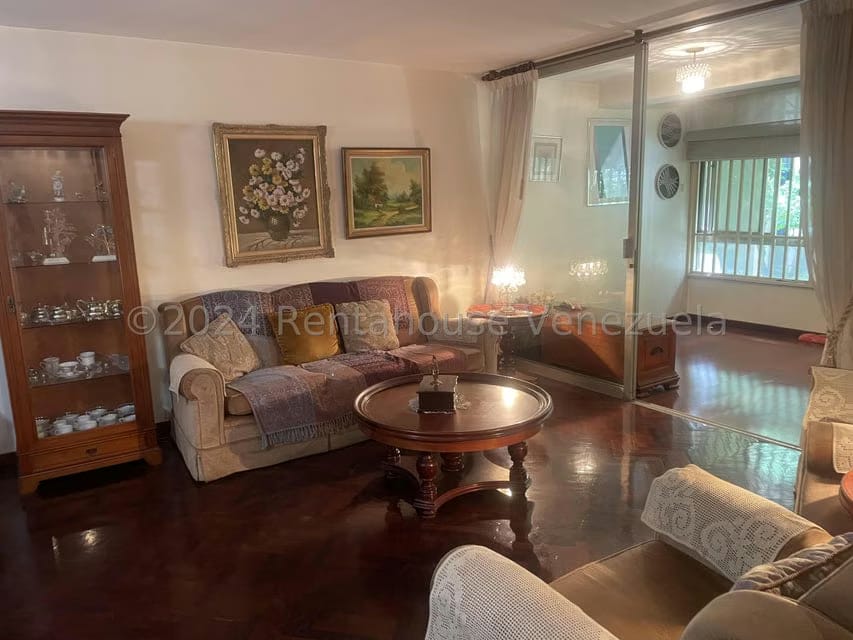 Apartamento (1 Nivel) en Venta en La Florida, Distrito Metropolitano - 8