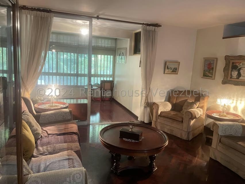Apartamento (1 Nivel) en Venta en La Florida, Distrito Metropolitano - 9
