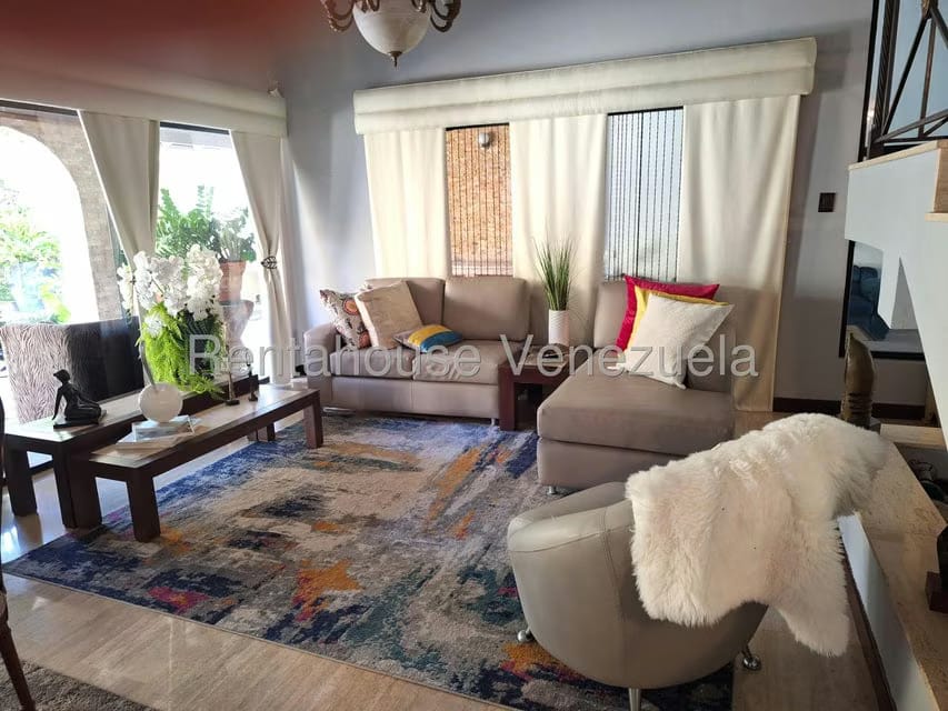 Casa (Multipes Niveles) en Venta en Altos de Guataparo, Carabobo - 4
