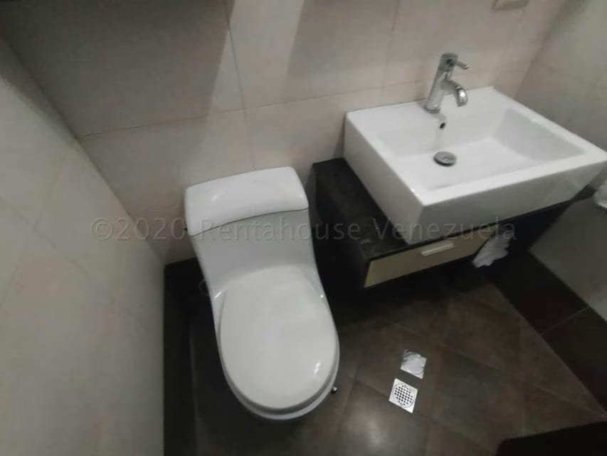 Casa (Duplex) en Venta en Los Cardones, Lara - 35