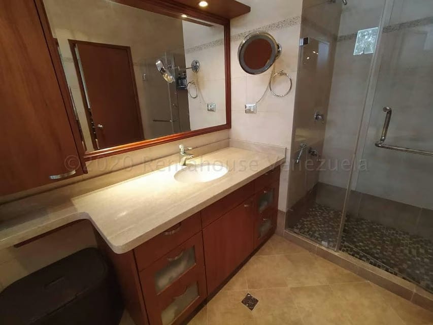 Casa (Duplex) en Venta en Los Cardones, Lara - 55