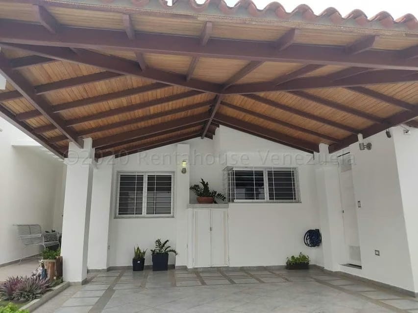 Casa (Duplex) en Venta en Los Cardones, Lara - 81
