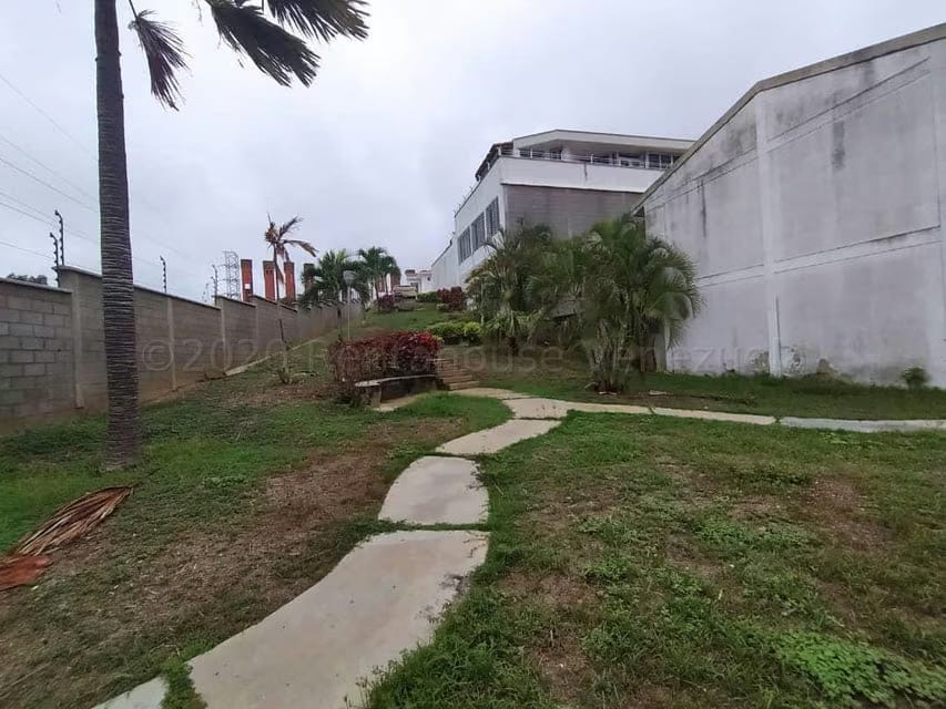 Casa (Duplex) en Venta en Los Cardones, Lara - 82