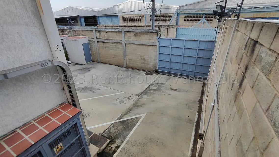 Comercial (Galpon - Deposito) en Venta en La Providencia, Aragua - 93