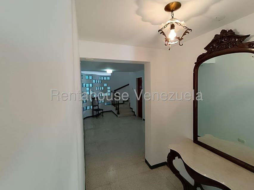 Casa (Multipes Niveles) en Venta en Santa Marta, Distrito Metropolitano - 12
