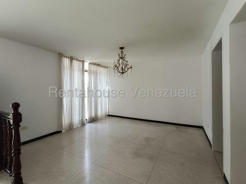 Casa (Multipes Niveles) en Venta en Santa Marta, Distrito Metropolitano - 5