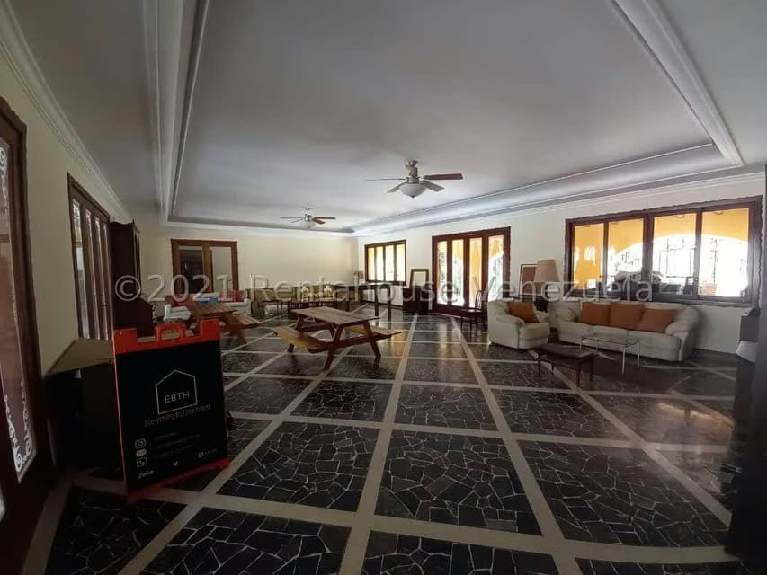 Casa (Multipes Niveles) en Venta en La Lagunita Country Club, Distrito Metropolitano - 25