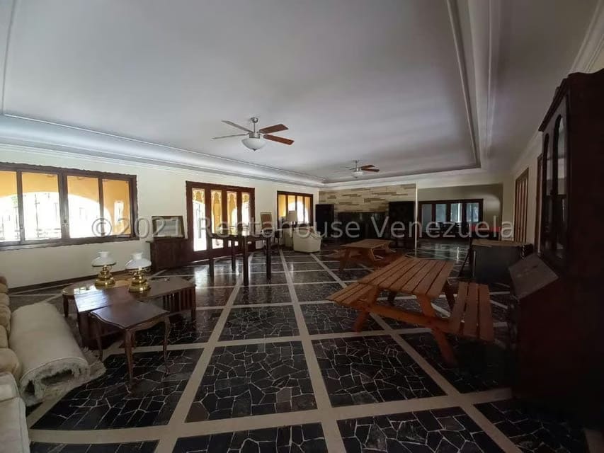 Casa (Multipes Niveles) en Venta en La Lagunita Country Club, Distrito Metropolitano - 28