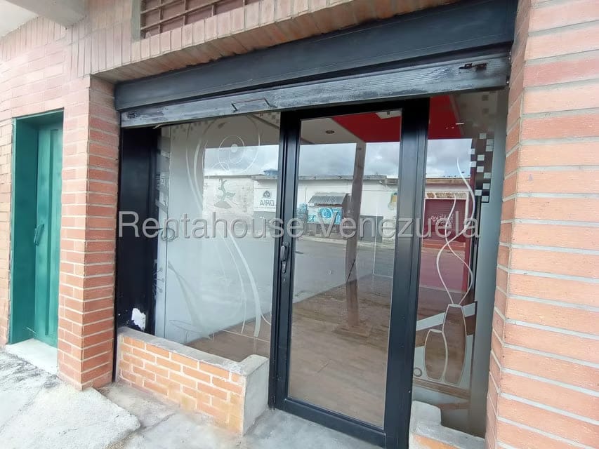 Comercial (Local Comercial) en Alquiler en Almarriera, Lara - 2