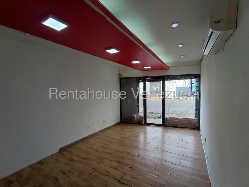 Comercial (Local Comercial) en Alquiler en Almarriera, Lara - 3