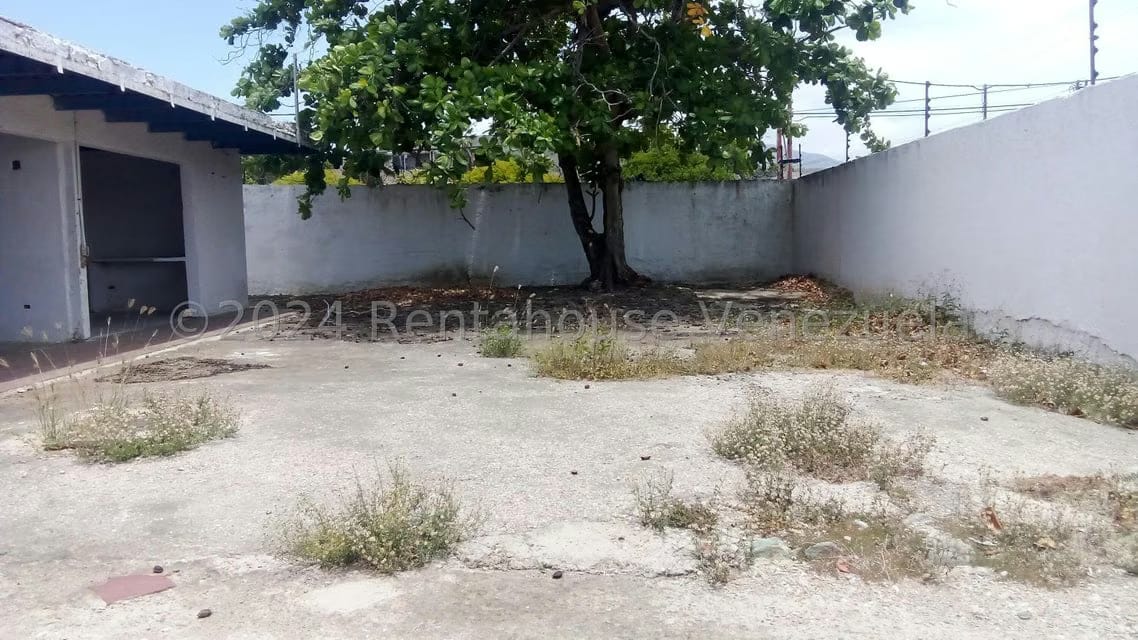 Terreno (Comercial) en Venta en Los Robles, Nueva Esparta - 2
