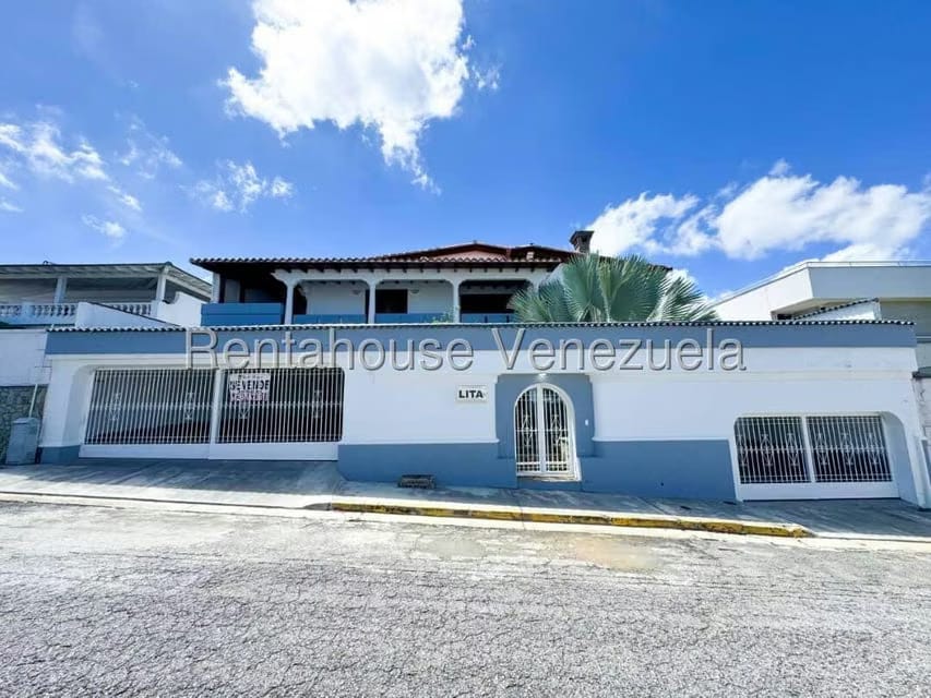 Casa (Duplex) en Venta en Los Naranjos del Cafetal, Distrito Metropolitano - 2