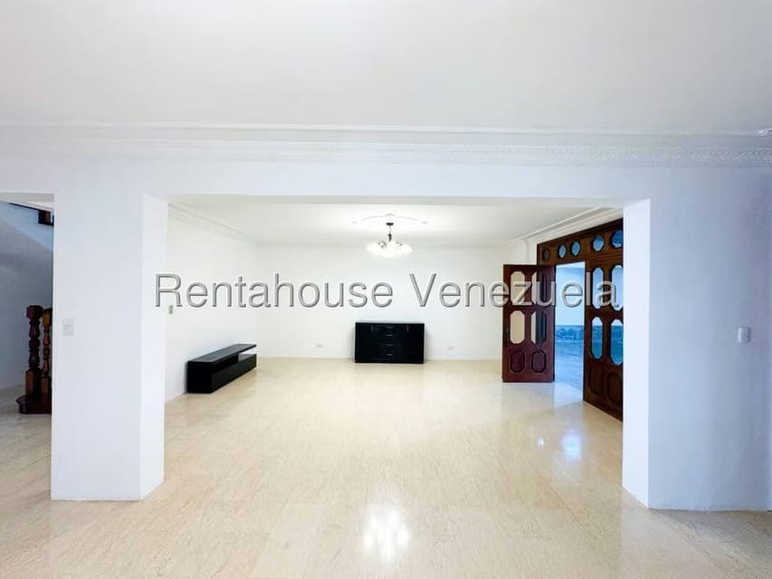 Casa (Duplex) en Venta en Los Naranjos del Cafetal, Distrito Metropolitano - 16
