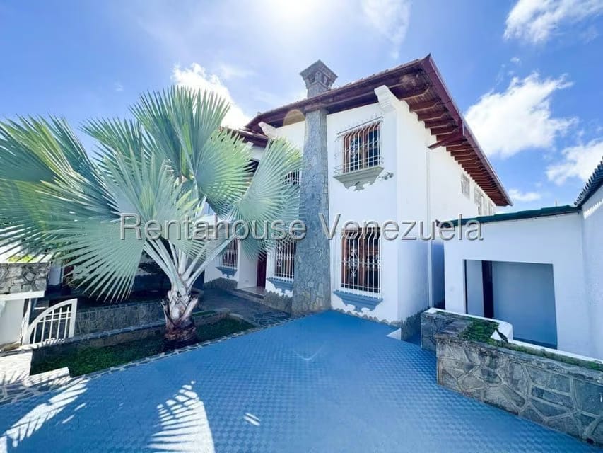 Casa (Duplex) en Venta en Los Naranjos del Cafetal, Distrito Metropolitano - 3