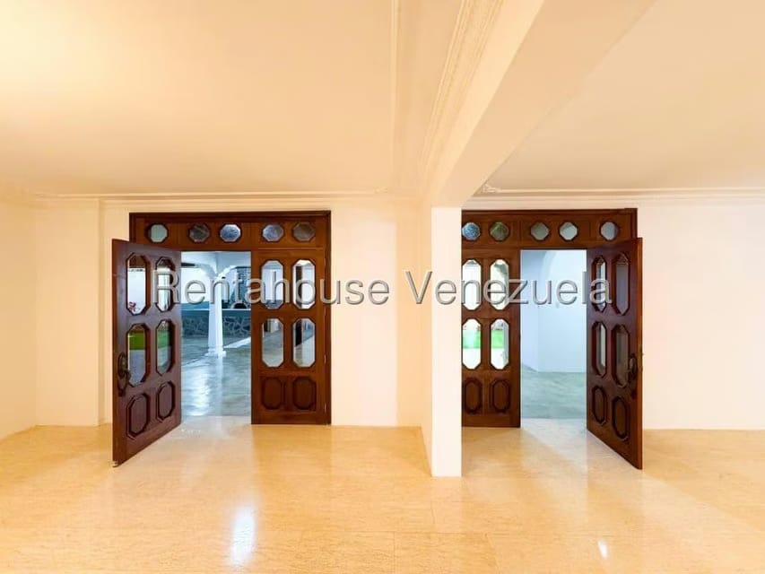 Casa (Duplex) en Venta en Los Naranjos del Cafetal, Distrito Metropolitano - 23