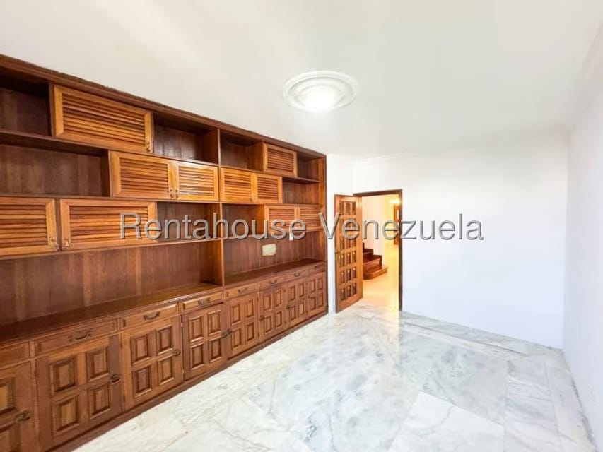 Casa (Duplex) en Venta en Los Naranjos del Cafetal, Distrito Metropolitano - 32