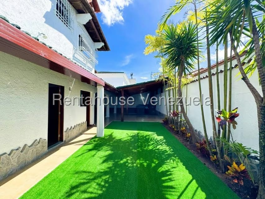 Casa (Duplex) en Venta en Los Naranjos del Cafetal, Distrito Metropolitano - 45