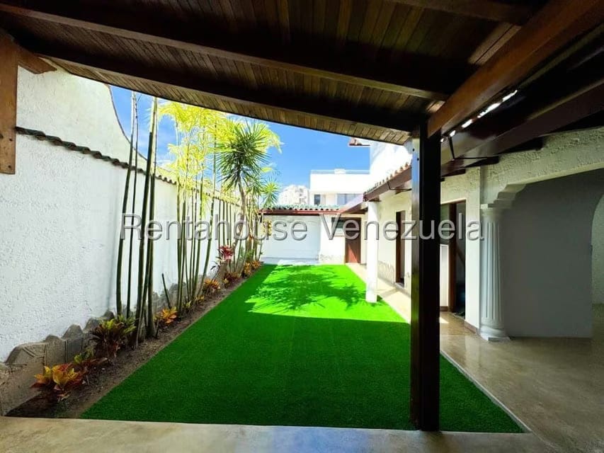Casa (Duplex) en Venta en Los Naranjos del Cafetal, Distrito Metropolitano - 46