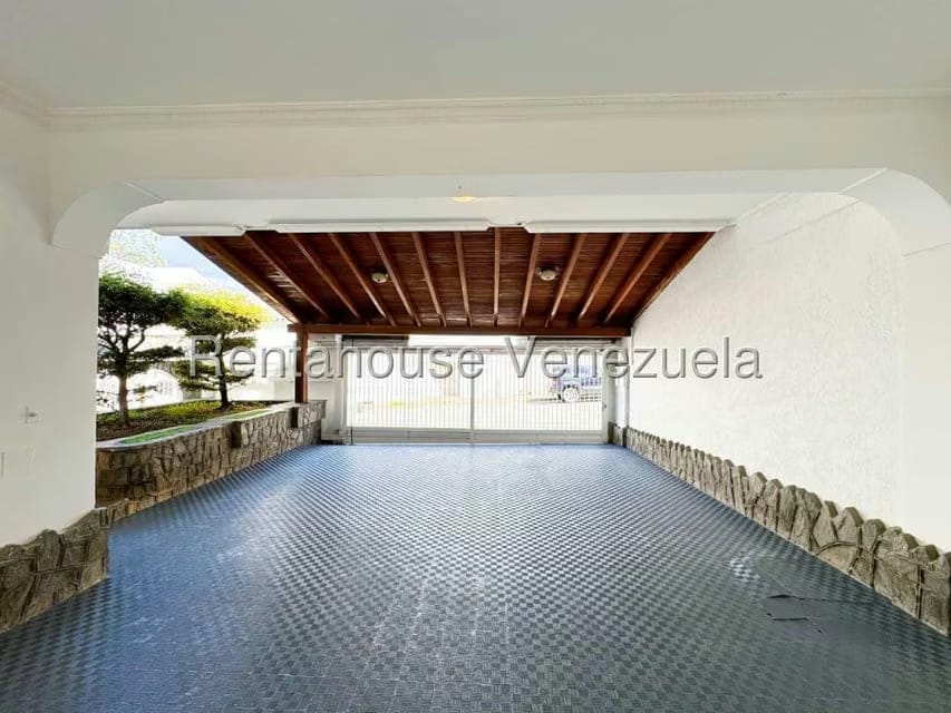 Casa (Duplex) en Venta en Los Naranjos del Cafetal, Distrito Metropolitano - 8