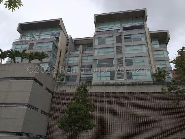 APARTAMENTO EN VENTA – YENNIEF ROJAS