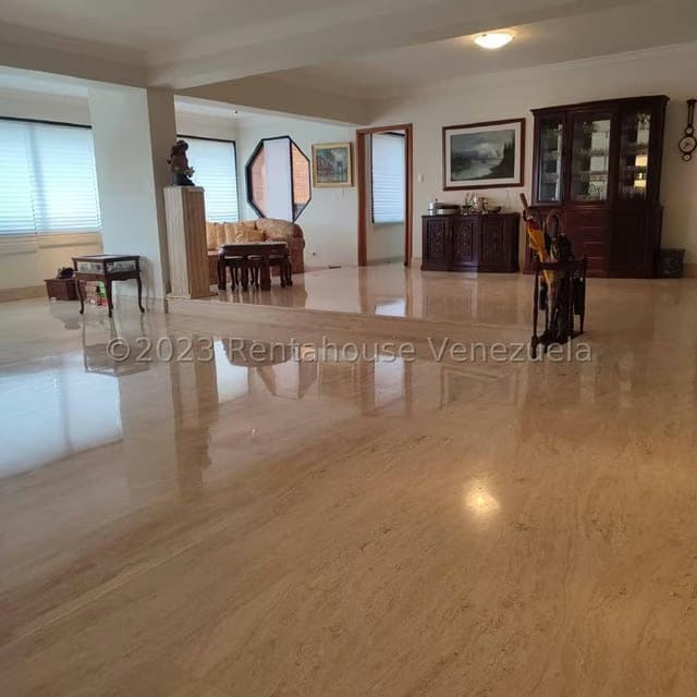 Apartamento (1 Nivel) en Venta en La Lagunita Country Club, Distrito Metropolitano - 2