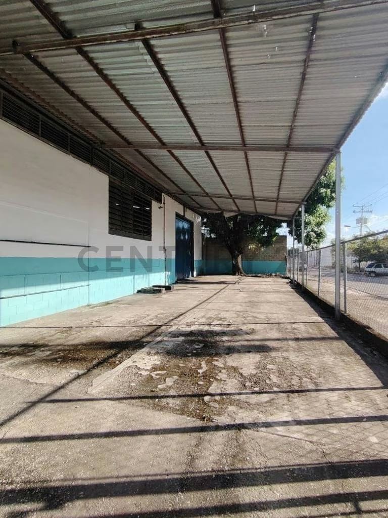 Century 21 Inmobiliaria A1 Vende Galpon en La Quizanda - 2