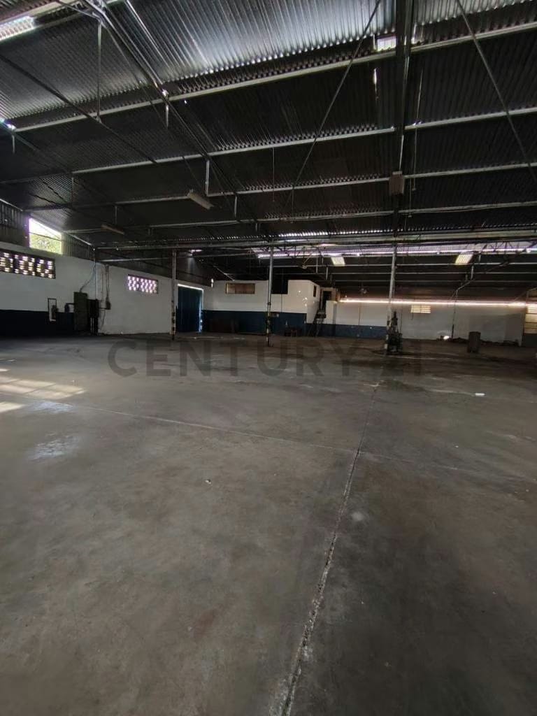 Century 21 Inmobiliaria A1 Vende Galpon en La Quizanda - 9