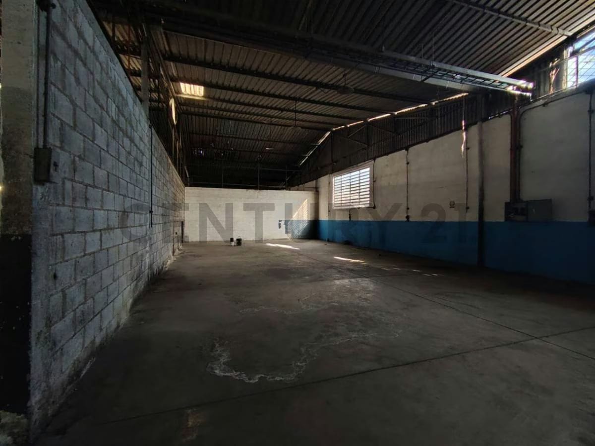 Century 21 Inmobiliaria A1 Vende Galpon en La Quizanda - 10