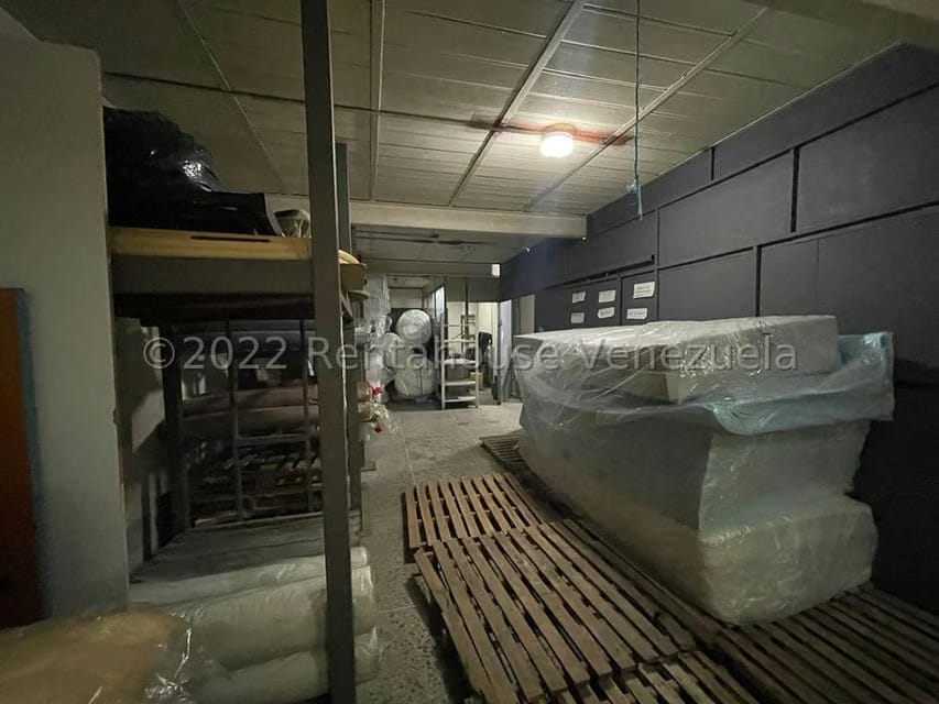 Comercial (Local Comercial) en Venta en Catia, Distrito Metropolitano - 16
