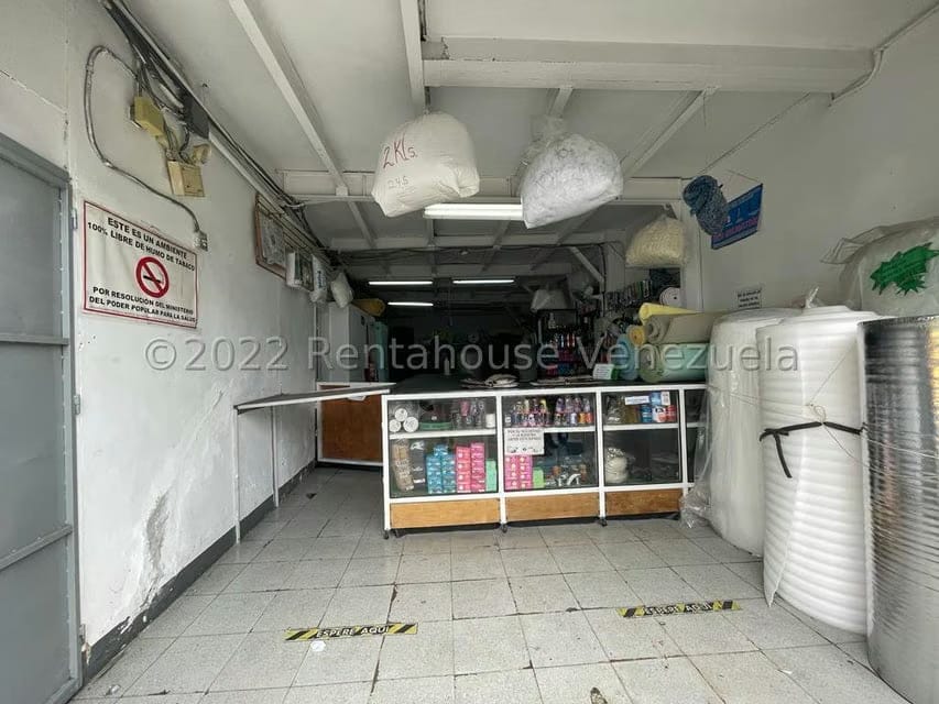 Comercial (Local Comercial) en Venta en Catia, Distrito Metropolitano - 4