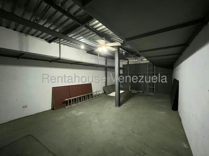Comercial (Local Comercial) en Alquiler en Petare, Distrito Metropolitano - 13