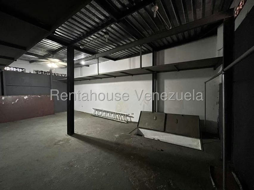 Comercial (Local Comercial) en Alquiler en Petare, Distrito Metropolitano - 16
