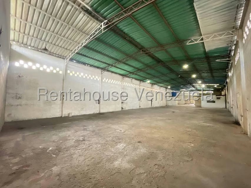 Comercial (Galpon - Deposito) en Venta en Avenida Bolivar, Aragua - 16