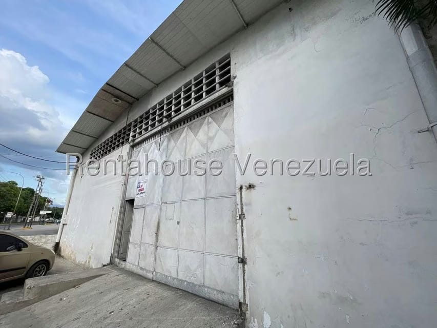 Comercial (Galpon - Deposito) en Venta en Avenida Bolivar, Aragua - 23