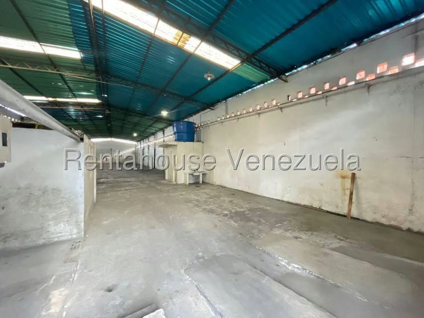 Comercial (Galpon - Deposito) en Venta en Avenida Bolivar, Aragua - 5