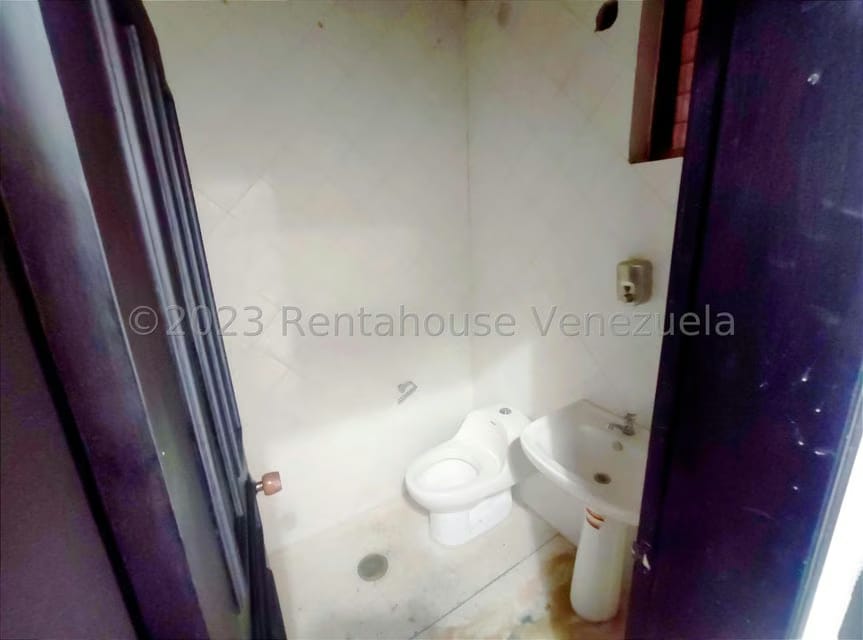 Comercial (Local Comercial) en Venta en Zona Este, Lara - 24