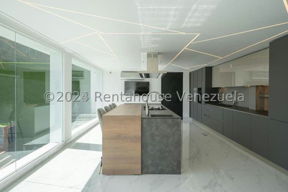 Casa (Multipes Niveles) en Venta en Los Naranjos del Cafetal, Distrito Metropolitano - 14