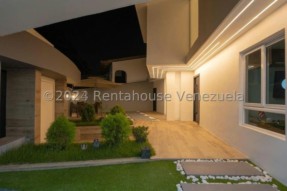 Casa (Multipes Niveles) en Venta en Los Naranjos del Cafetal, Distrito Metropolitano - 19