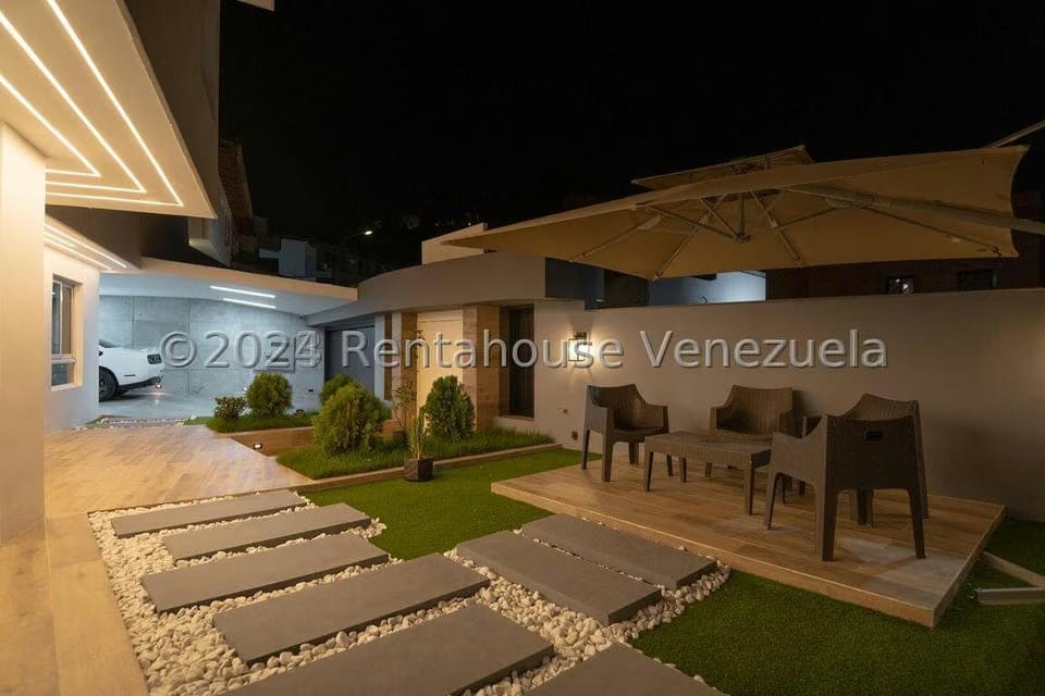 Casa (Multipes Niveles) en Venta en Los Naranjos del Cafetal, Distrito Metropolitano - 21