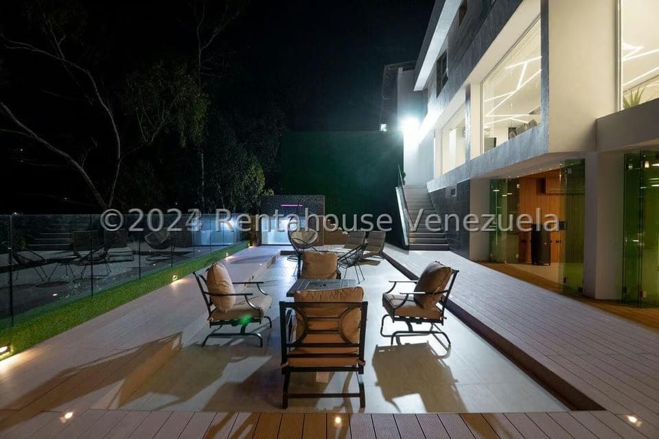 Casa (Multipes Niveles) en Venta en Los Naranjos del Cafetal, Distrito Metropolitano - 24