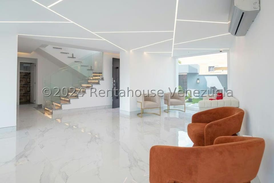 Casa (Multipes Niveles) en Venta en Los Naranjos del Cafetal, Distrito Metropolitano - 5