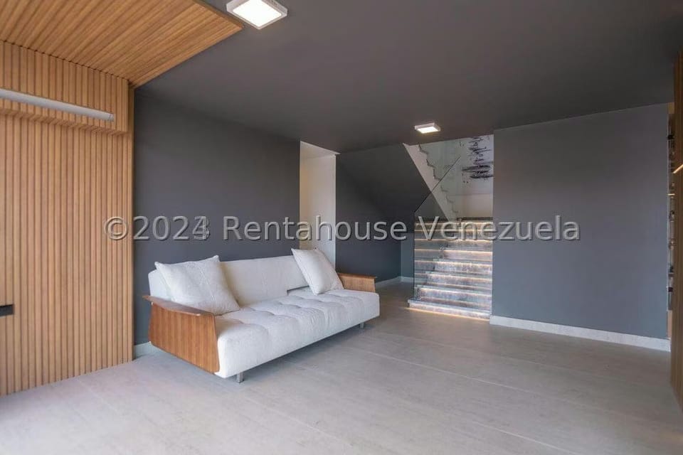 Casa (Multipes Niveles) en Venta en Los Naranjos del Cafetal, Distrito Metropolitano - 44