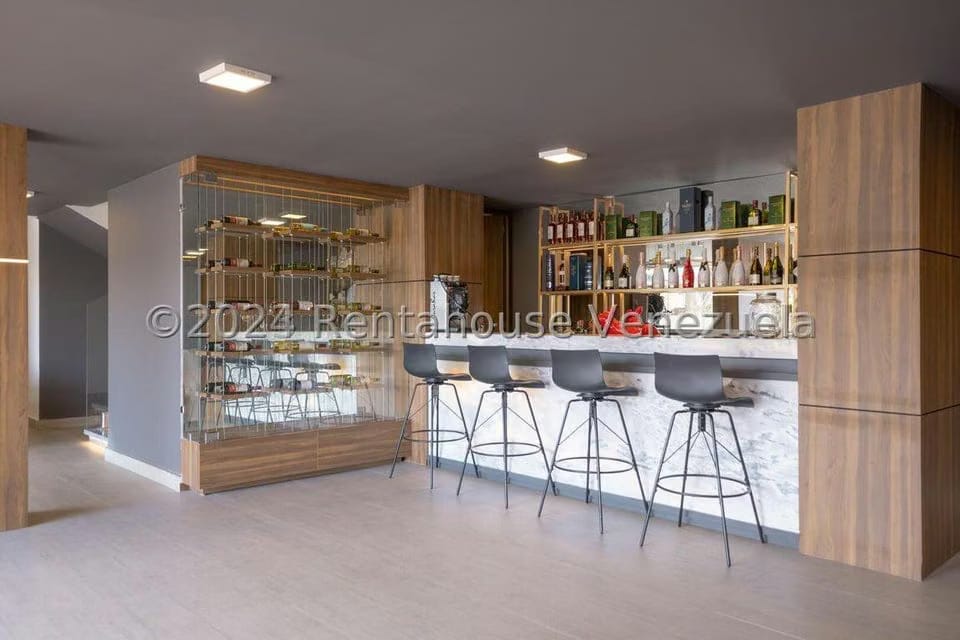 Casa (Multipes Niveles) en Venta en Los Naranjos del Cafetal, Distrito Metropolitano - 46
