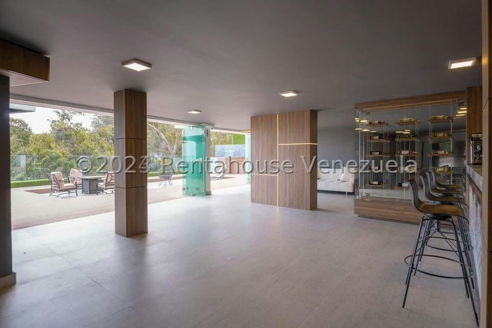Casa (Multipes Niveles) en Venta en Los Naranjos del Cafetal, Distrito Metropolitano - 48
