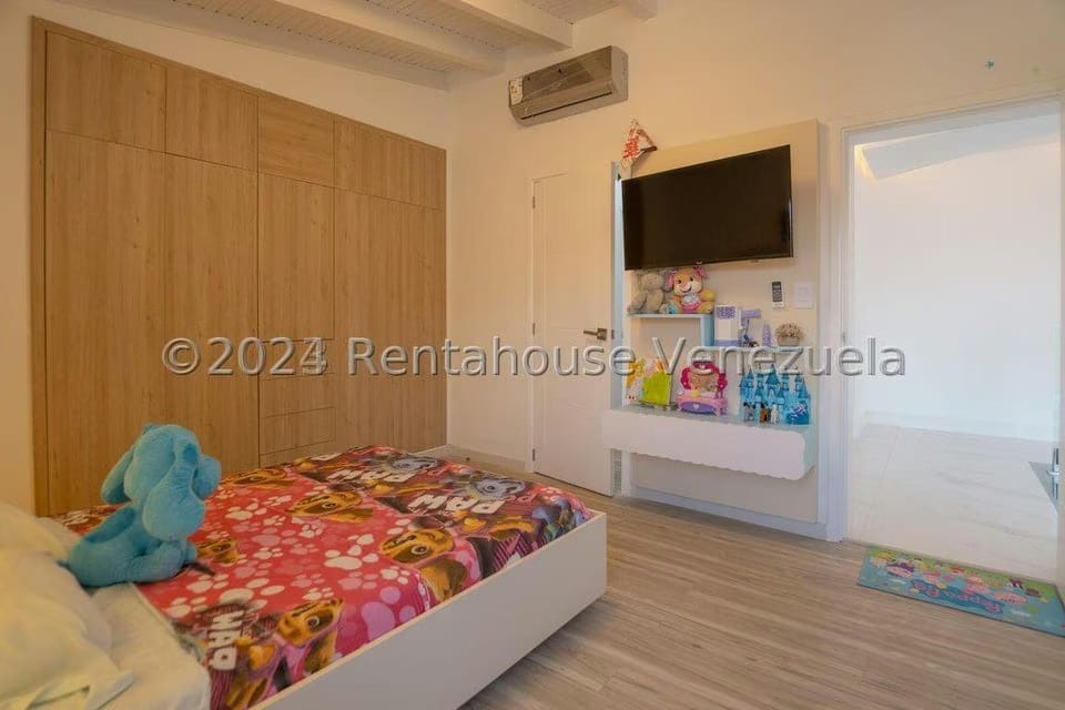 Casa (Multipes Niveles) en Venta en Los Naranjos del Cafetal, Distrito Metropolitano - 54