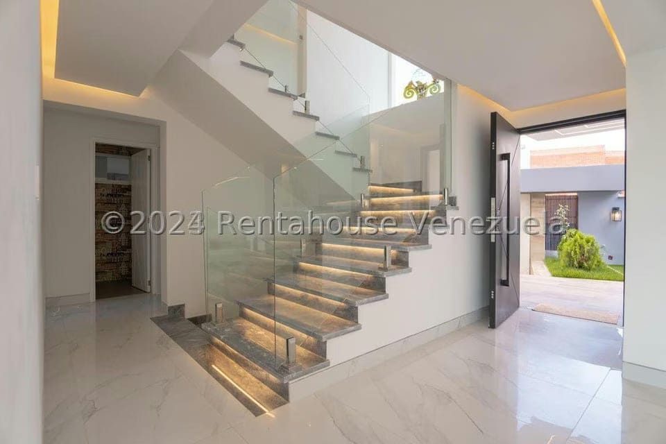 Casa (Multipes Niveles) en Venta en Los Naranjos del Cafetal, Distrito Metropolitano - 7