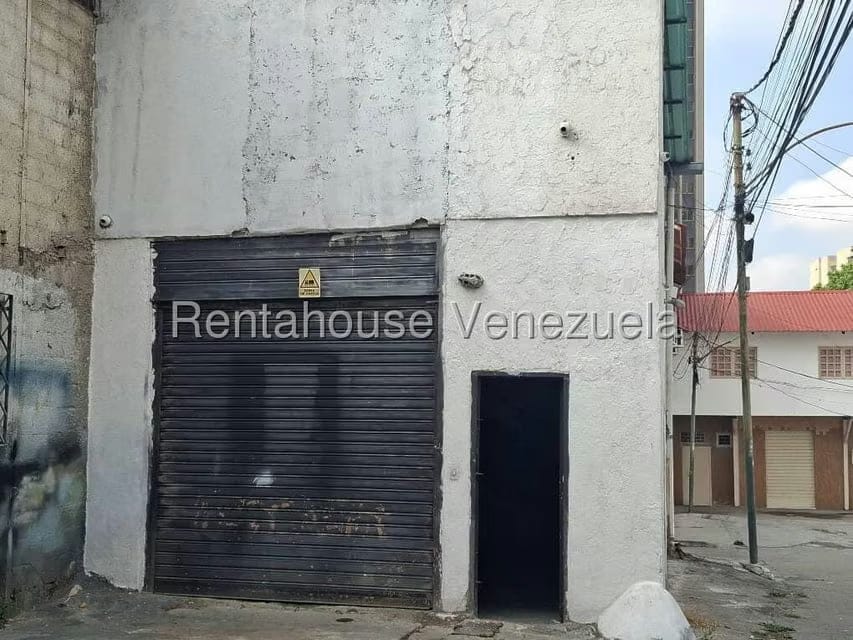 Comercial (Local Comercial) en Venta en Sarria, Distrito Metropolitano