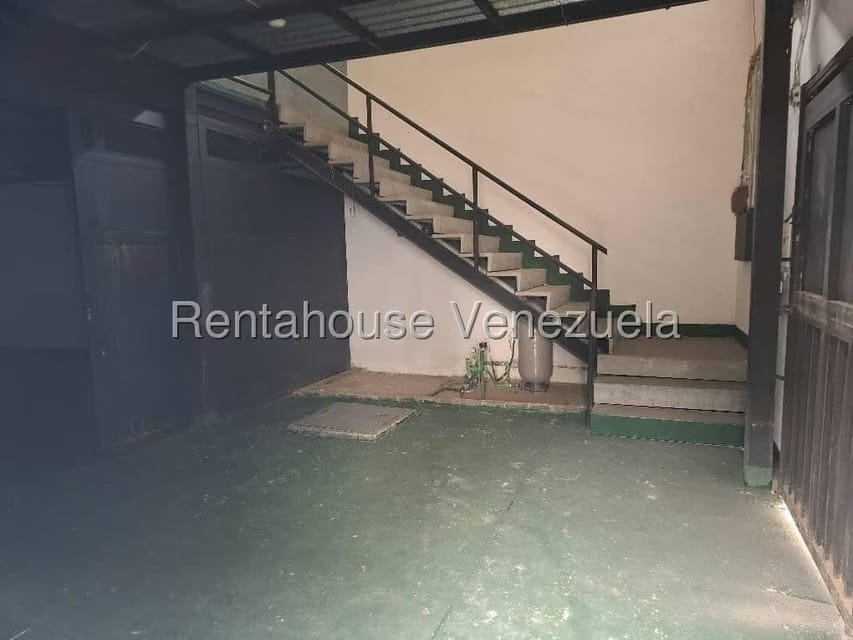 Comercial (Local Comercial) en Venta en Sarria, Distrito Metropolitano - 3
